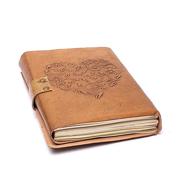 Muistikirja Sydän, keinonahka ( 13x18cm)