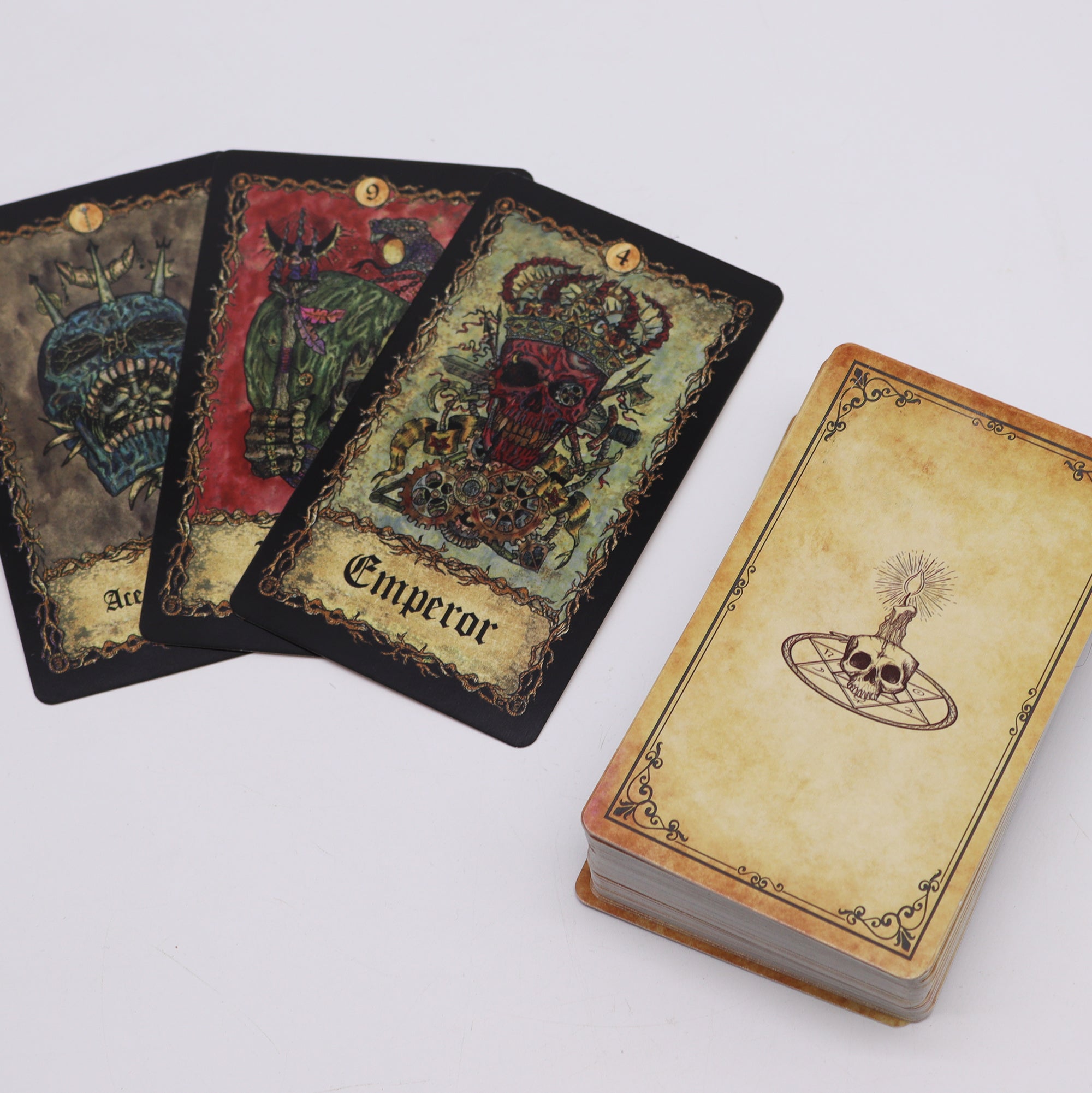 Tarot-kortit - Requiem Arcana
