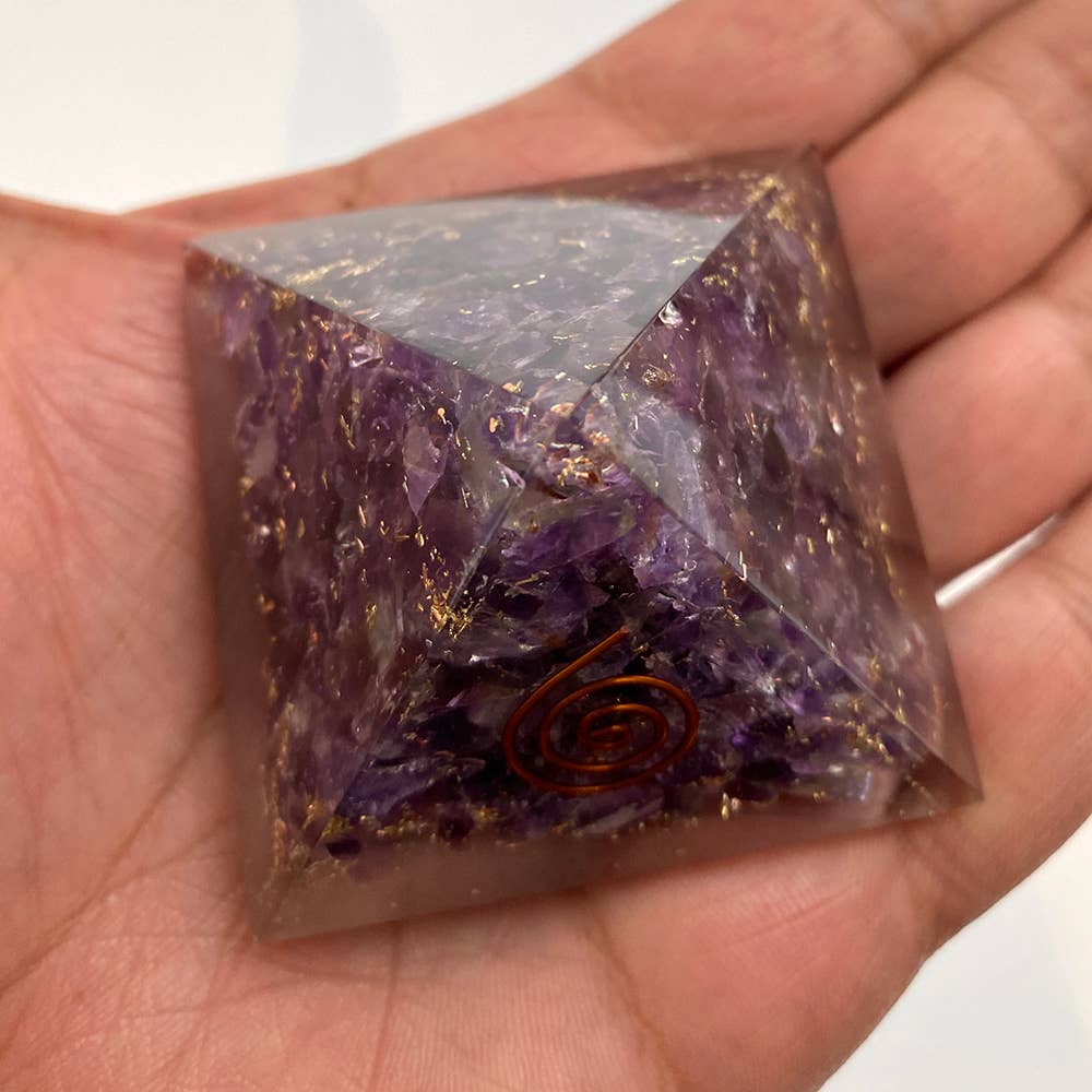 Orgoniitti Reiki Healing Pyramidi, 4-5,5cm
