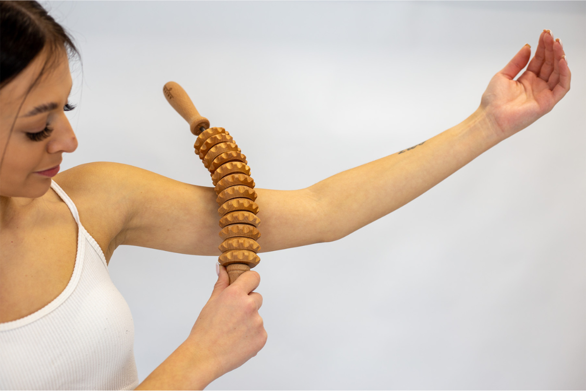 Akito puinen rullahieroja