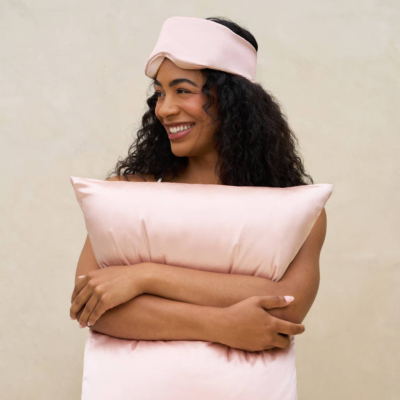 Kitsch Blush Contour Pillow Eye Mask - Unimaski