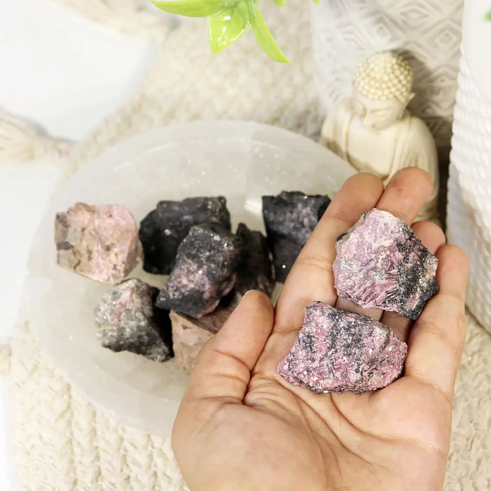 Raakakivi Rodoniitti 2-5cm