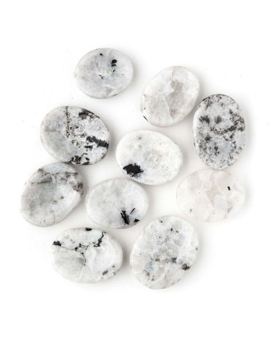 Huolikivi Kuukivi ( Moonstone)