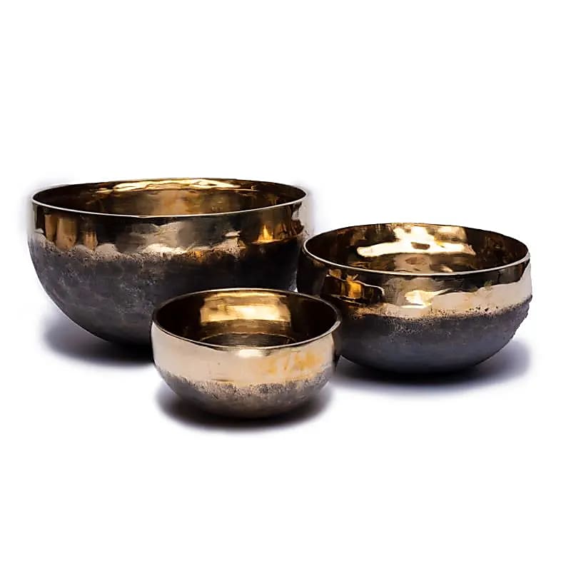 Äänimalja Ishana musta/kulta 18-19CM