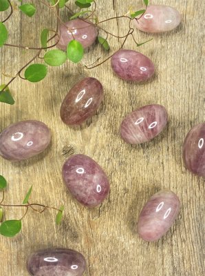 Cuddle stone Roosa Ametisti 3-4cm
